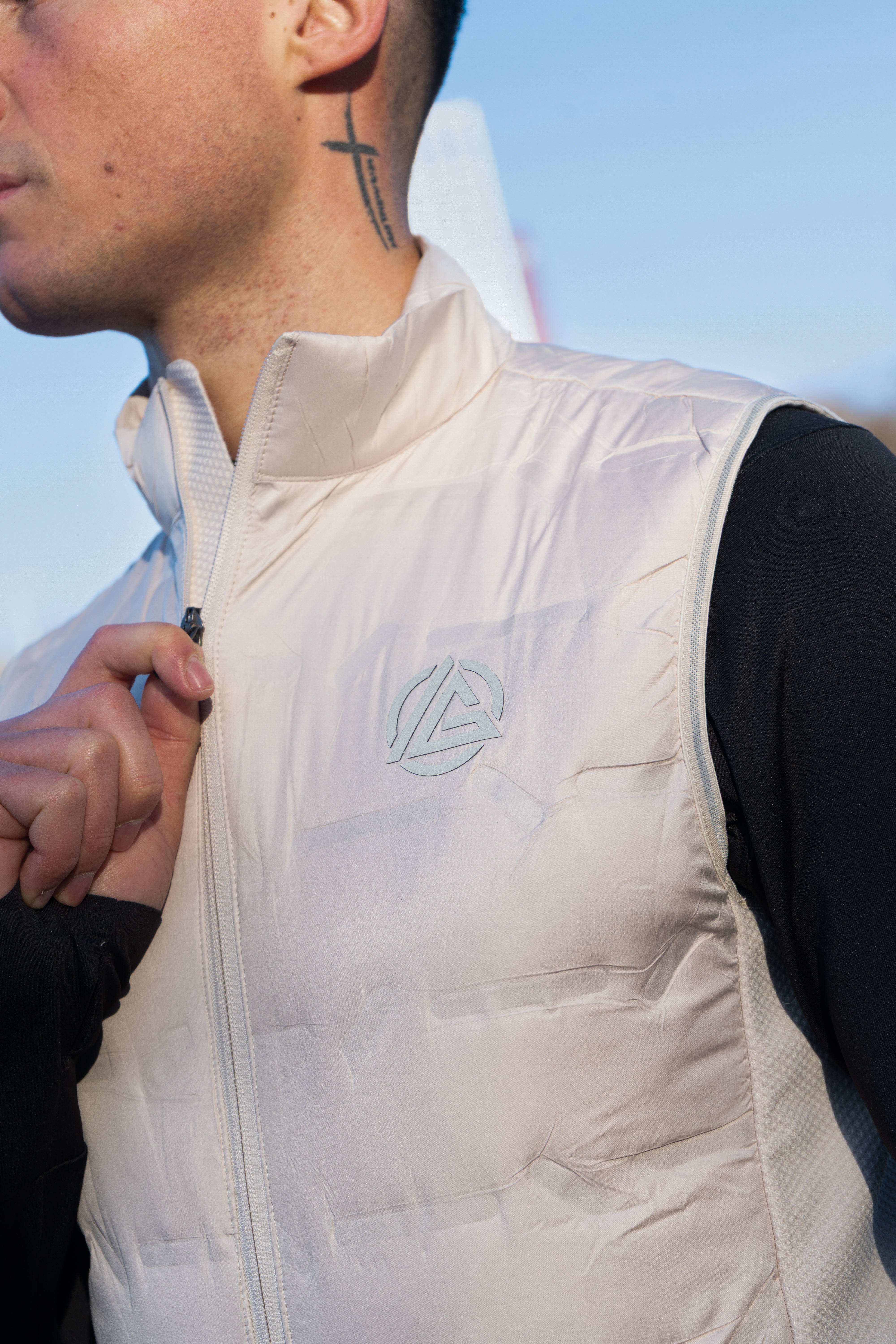 Apex Performance Gilet - Cream – Gains Activ